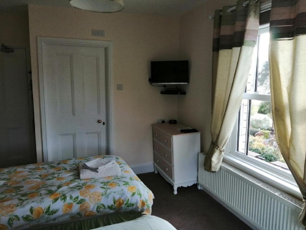 Lion Hotel Llanbister エクステリア 写真